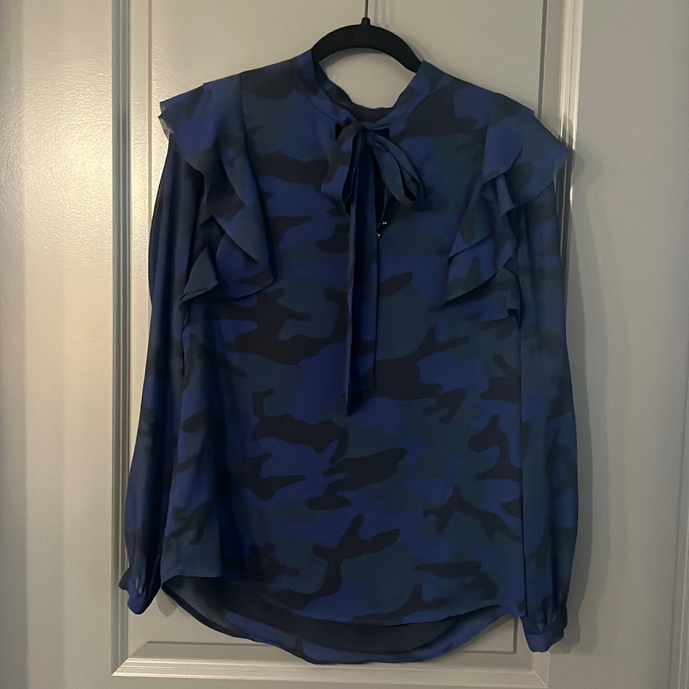 Banana republic blue camo blouse
